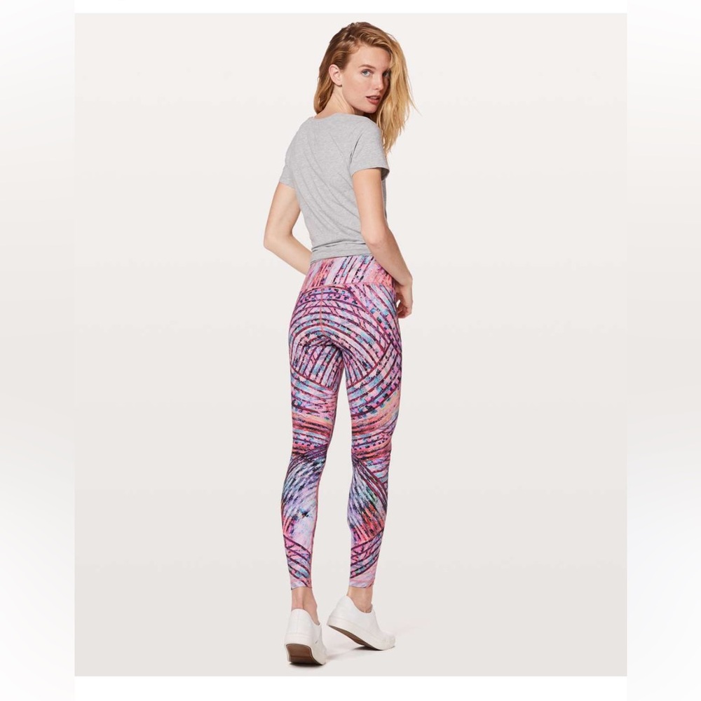 Rare Lululemon Wunder Under Hi-Rise Tight Central Saint Martins Nulux Size 6